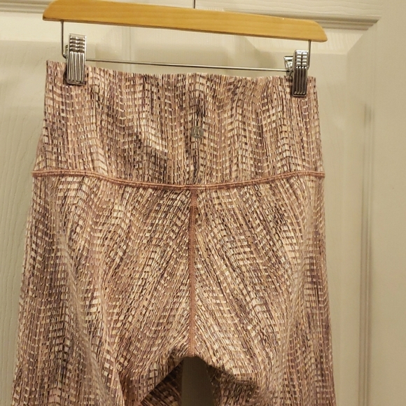 Lululemon Wunder Under 25" - Picture 9 of 11